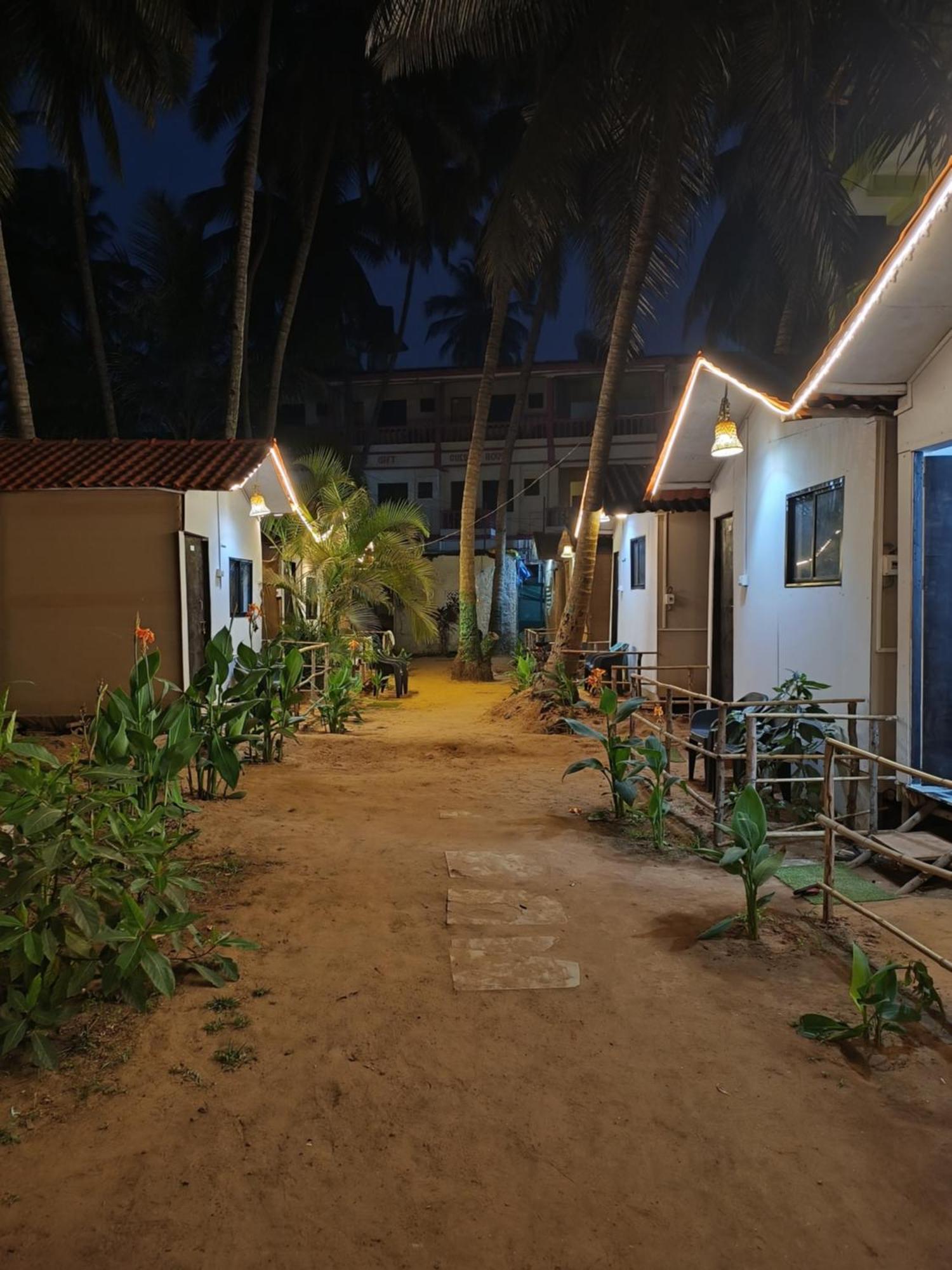 Love Paradise Hotel Arambol Exterior photo